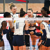 L'Italia festeggia durante la fase a gironi dell'EuroVolley 2026