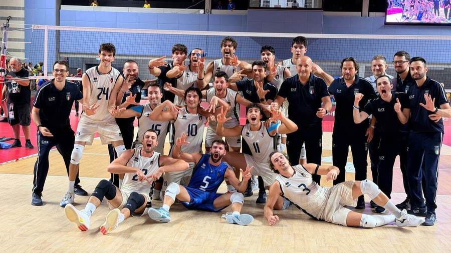 L'Italia festeggia la medaglia di bronzo ai Giochi del Mediterraneo 2026