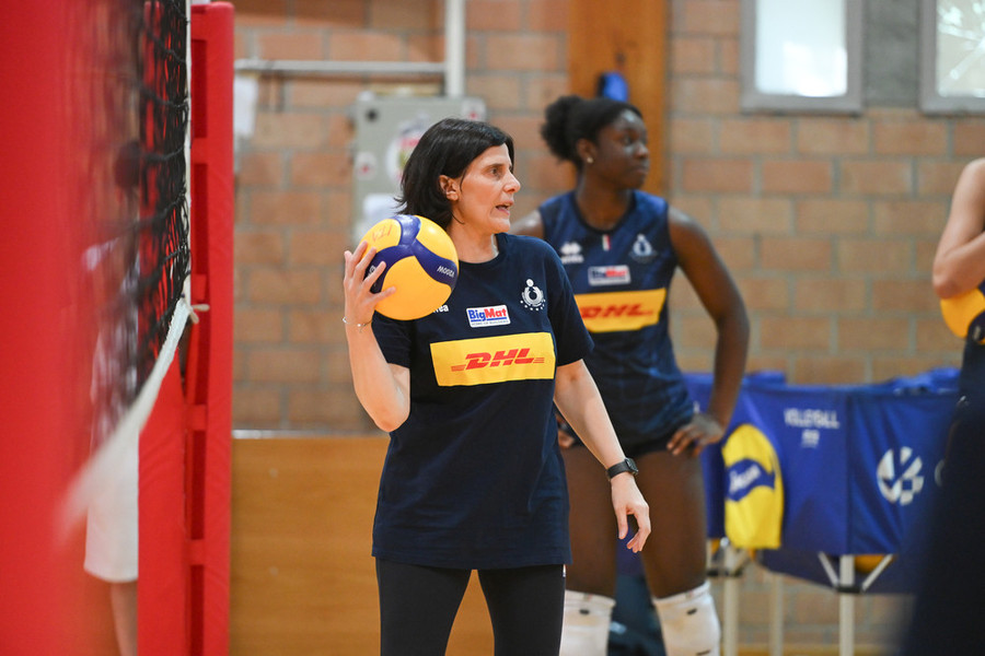 Monica Cresta coach della Nazionale italiana Under 17 femminile Monica Cresta coach della Nazionale italiana Under 17 femminile
