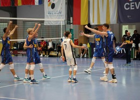 L'Italia Under 20 maschile festeggia la qualificazione alla finale del torneo WEVZA L'Italia Under 20 maschile festeggia la qualificazione alla finale del torneo WEVZA