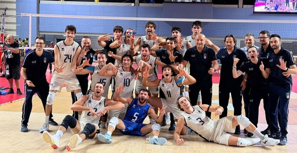 L'Italia festeggia la medaglia di bronzo ai Giochi del Mediterraneo 2026 L'Italia festeggia la medaglia di bronzo ai Giochi del Mediterraneo 2026