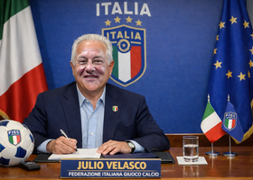 Serve Julio Velasco per risollevare la Federcalcio ?