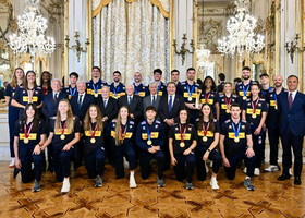 Succedeva oggi, 7 ottobre: L’Italia batte la Bulgaria, Modena alza la Supercoppa e la FIPAV accende sette stelle Succedeva oggi, 7 ottobre: L’Italia batte la Bulgaria, Modena alza la Supercoppa e la FIPAV accende sette stelle