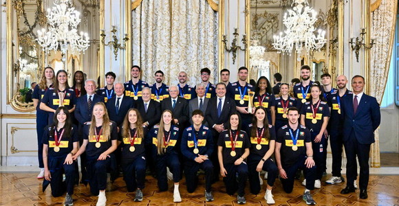 Succedeva oggi, 7 ottobre: L’Italia batte la Bulgaria, Modena alza la Supercoppa e la FIPAV accende sette stelle Succedeva oggi, 7 ottobre: L’Italia batte la Bulgaria, Modena alza la Supercoppa e la FIPAV accende sette stelle