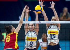 Le azzurrine dell'Italia Under 22 femminile in semifinale europea Le azzurrine dell'Italia Under 22 femminile in semifinale europea