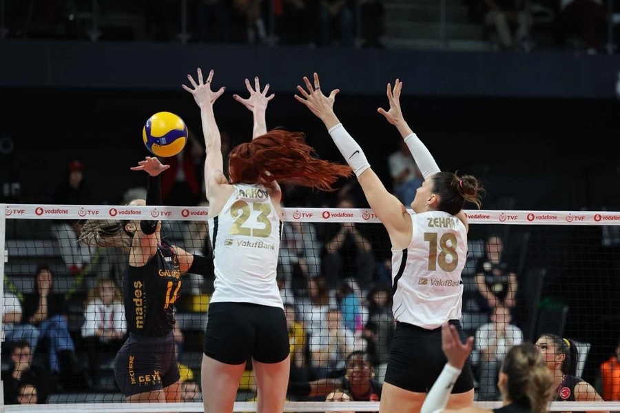 Mondo Volley: Le altre news del 25 ottobre 2026. Lublino fa festa, Fenerbahçe rimonta. Bene il Vakif