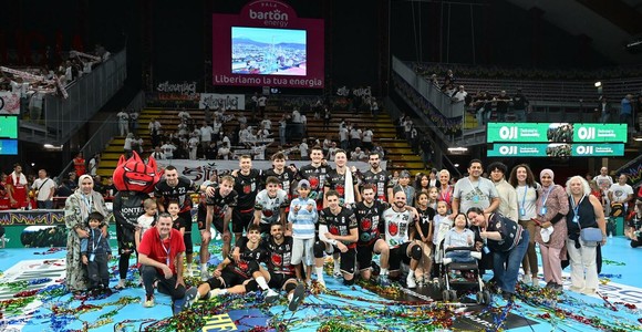 Sir Susa Scai Perugia contro Suntory Sunbirds