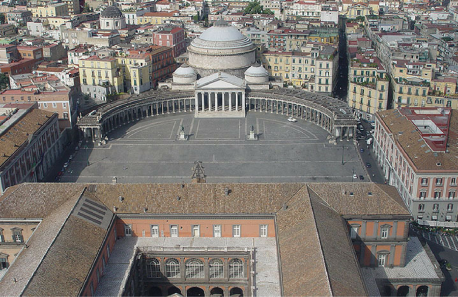 Piazza Plebiscito a Napoli, sede della gara inaugurale dell'Europeo 2026