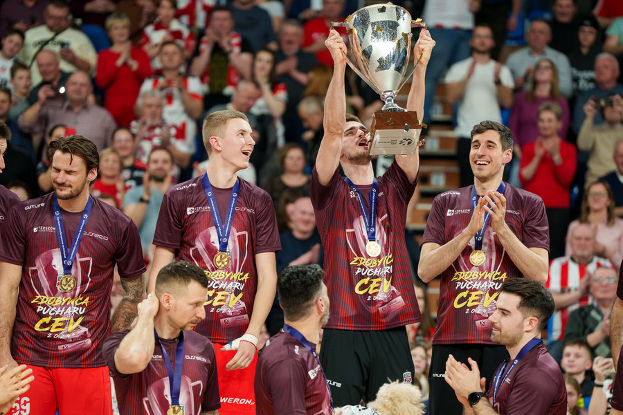 Cev Cup: Il Resovia di Medei alza la coppa