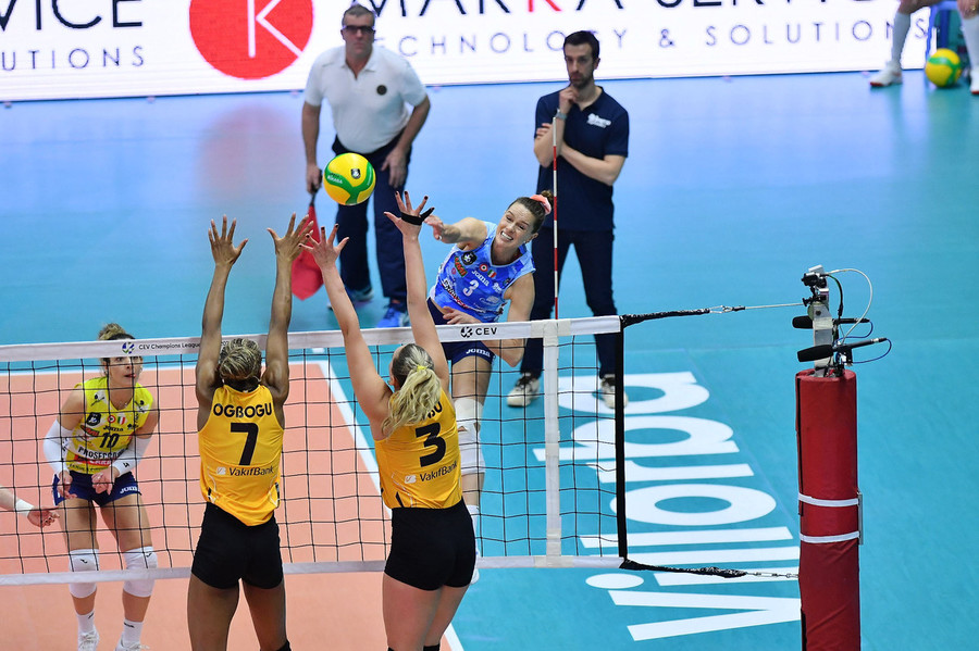 Robinson contro il Vakifbank