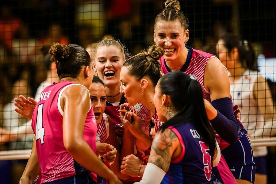 Mondiale per Club: Storica Scandicci. Campione del Mondo. 3-1 a Conegliano, Antropova MVP Mondiale per Club: Storica Scandicci. Campione del Mondo. 3-1 a Conegliano, Antropova MVP