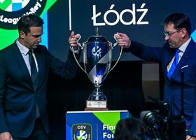Una coppa a metà? Roko Sikiric e il via libera ai russi, dall'altra parte Sebastian Swiderski, presidente della Federvolley  polacca, e il muro contro le squadre russe