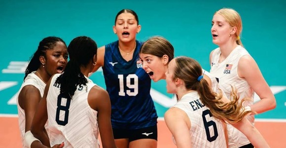 Gli Stati Uniti festeggiano il titolo mondiale Under 17 femminile Gli Stati Uniti festeggiano il titolo mondiale Under 17 femminile