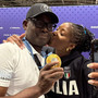 Myriam Sylla, selfie con il papà con l'Oro di Parigi... 11 agosto 2024