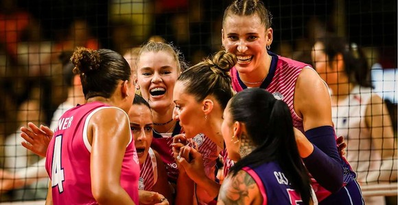 Mondiale per Club: Storica Scandicci. Campione del Mondo. 3-1 a Conegliano, Antropova MVP Mondiale per Club: Storica Scandicci. Campione del Mondo. 3-1 a Conegliano, Antropova MVP