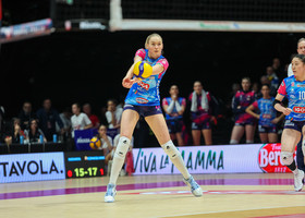 Tatiana Tolok vuole tornare al suo ruolo di schiacciatrice ricevitrice Tatiana Tolok vuole tornare al suo ruolo di schiacciatrice ricevitrice