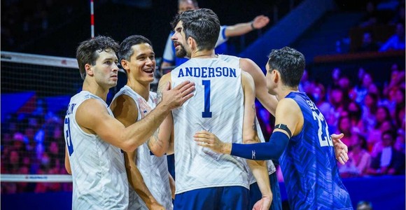VNL: Gli Stati Uniti rimontano il Giappone e sfidano la Polonia per l'oro