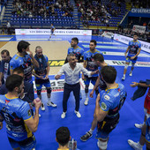 Superlega Credem Banca: Il big match salvezza. Fedrizzi MVP e primo sorriso Yuasa, Grottazzolina piega Cisterna al tie-break