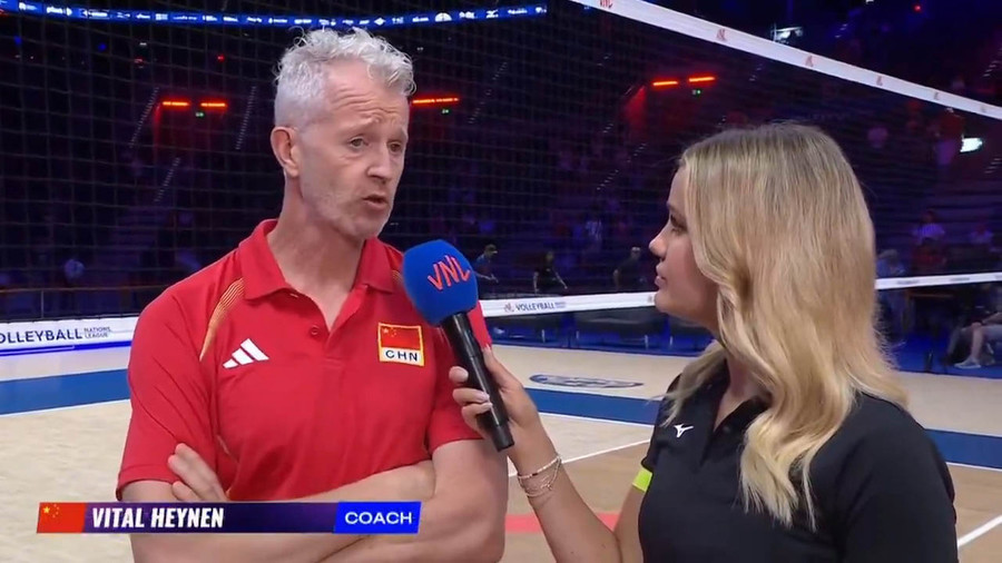 Heynen rimpalla le interviste post gara dopo le sanzioni della scorsa week. "MJi sto concentrando soltanto sul non pronunciare una parola sbagliata" Heynen rimpalla le interviste post gara dopo le sanzioni della scorsa week. "MJi sto concentrando soltanto sul non pronunciare una parola sbagliata"