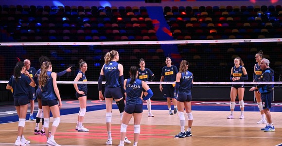 Le azzurre alla vigilia della semifinale VNL contro il Brasile Le azzurre alla vigilia della semifinale VNL contro il Brasile