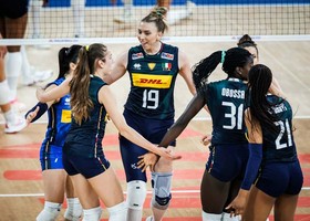 L'Italia femminile impegnata nella Pool 5 di VNL a Pasig City L'Italia femminile impegnata nella Pool 5 di VNL a Pasig City