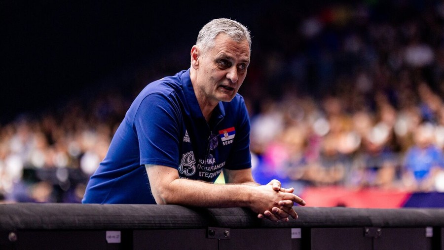 Zoran Terzić durante EuroVolley 2026 (foto CEV) Zoran Terzić durante EuroVolley 2026 (foto CEV)